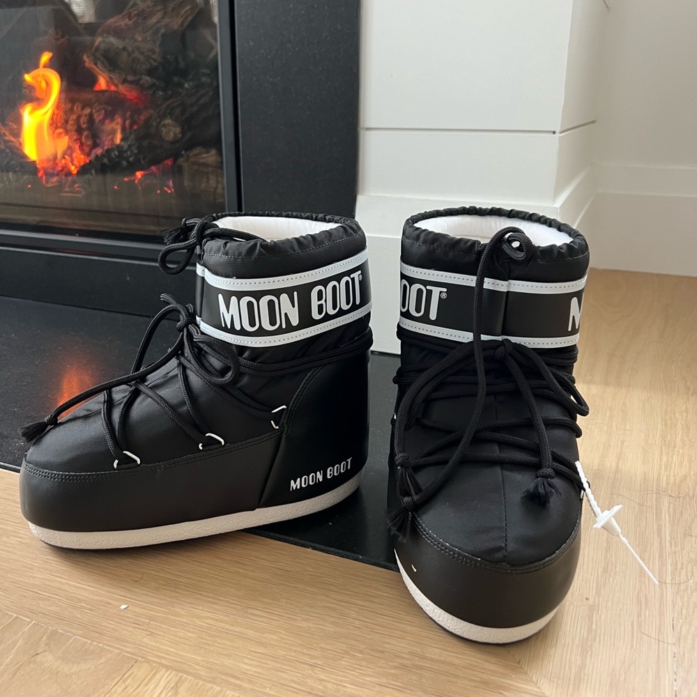 Black Moon Boots (BRAND NEW)